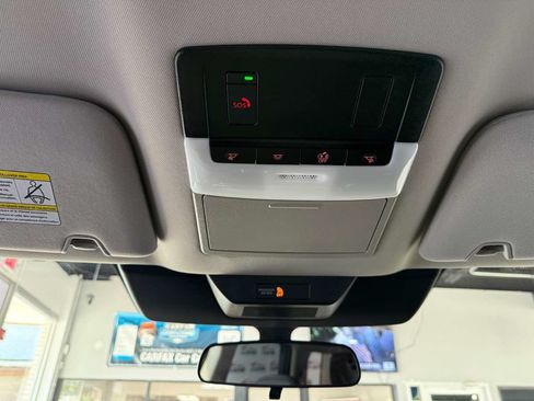Used 2026 Nissan Pathfinder SV FWD image 24