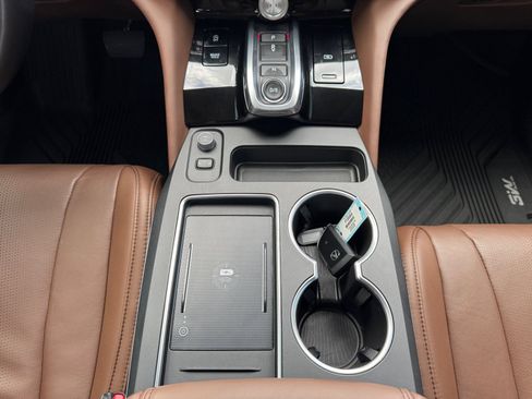 Used 2025 Acura MDX SH-AWD w/ Technology Package image 11