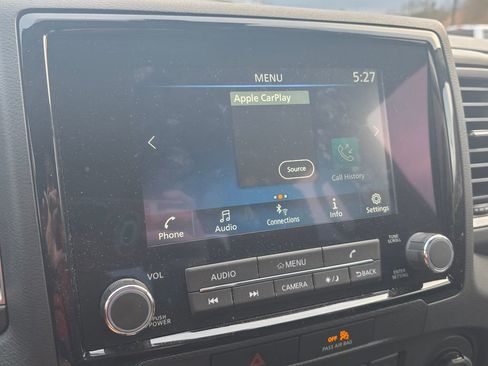 Used 2022 Nissan Frontier SV w/ Technology Package image 8