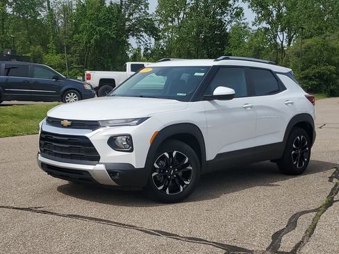 Used 2023 Chevrolet TrailBlazer LT FWD image 26