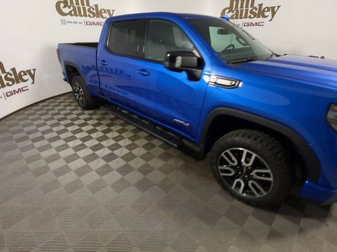 Used 2023 GMC Sierra 1500 AT4 w/ AT4 Premium Package AWD/4WD image 2