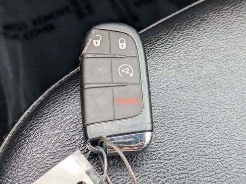 Used 2025 Jeep Compass Limited AWD/4WD image 27