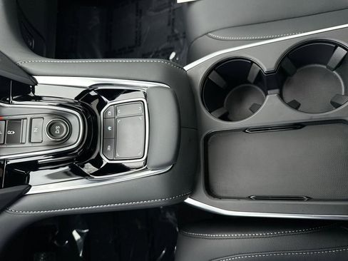Used 2025 Acura RDX Base image 21
