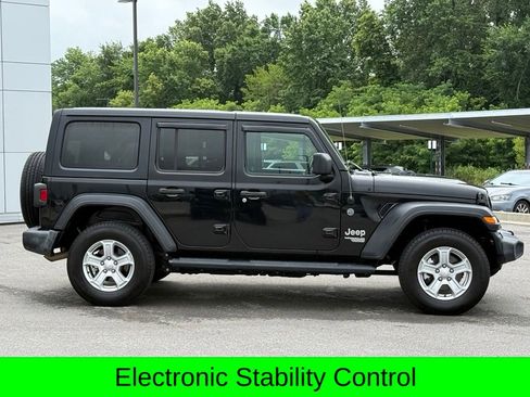 Used 2021 Jeep Wrangler Unlimited Sport AWD/4WD image 7