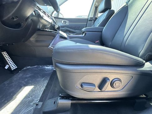 New 2026 Kia Sorento SX image 4