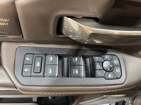 Used 2025 RAM 3500 Longhorn image 26