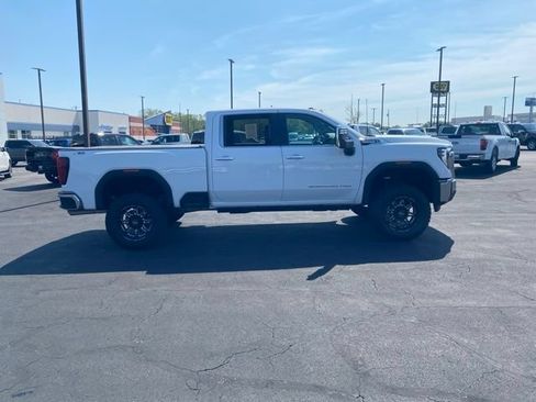 Used 2025 GMC Sierra 2500 SLT w/ Texas SLT Premium Package AWD/4WD image 13