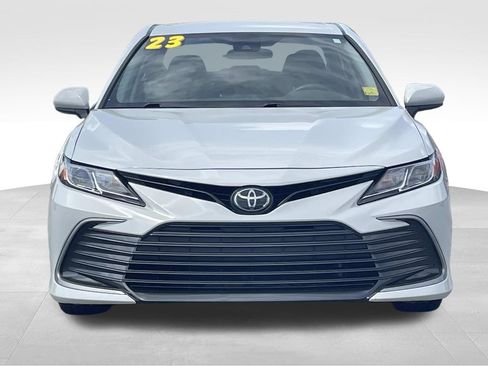 Used 2023 Toyota Camry LE image 9