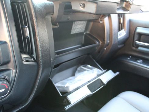Used 2019 Chevrolet Silverado 1500 W/T AWD/4WD image 19
