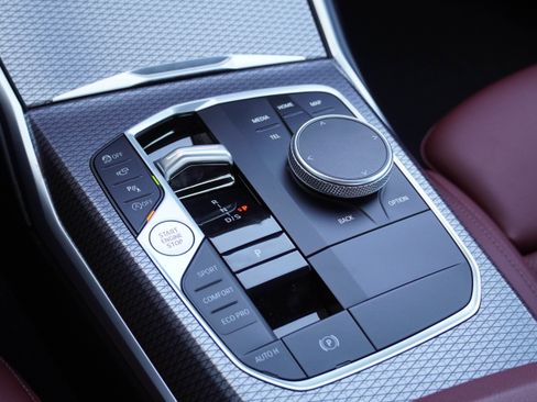 Certified 2025 BMW 330i Sedan RWD image 29