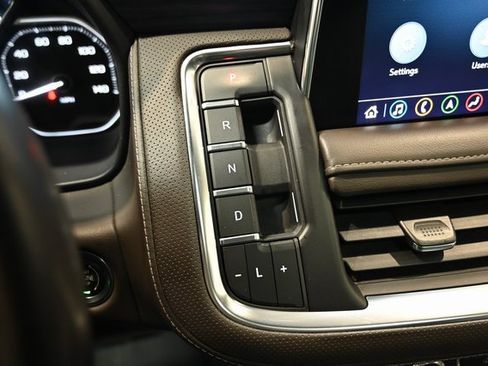 Used 2021 GMC Yukon XL SLT w/ SLT Premium Package image 20