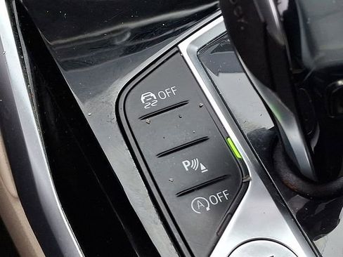 Used 2019 BMW 330i xDrive Sedan w/ Convenience Package image 31