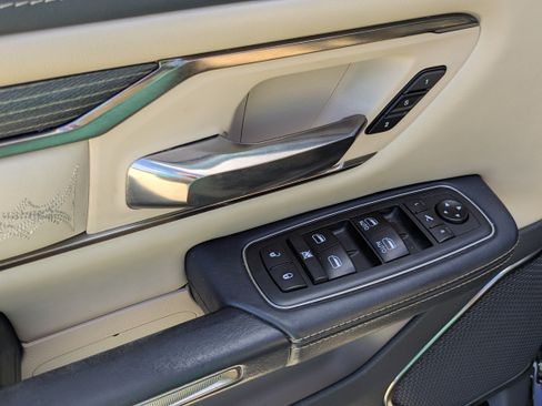 Used 2019 RAM 1500 Limited w/ Advanced Safety Group AWD/4WD image 8