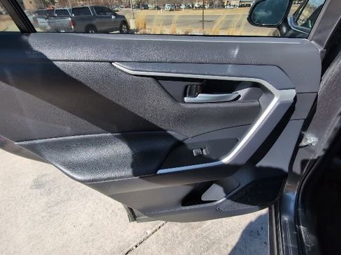 Used 2025 Toyota RAV4 XLE image 26