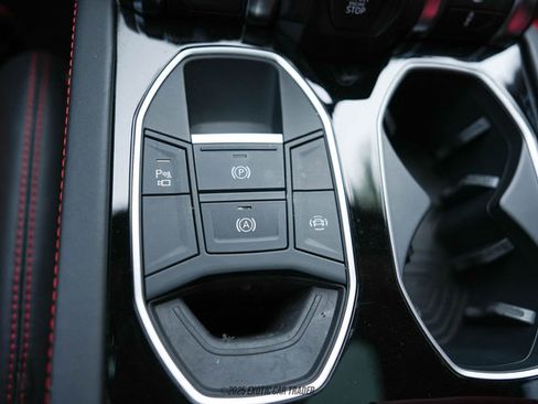 Used 2019 Lamborghini Urus image 26