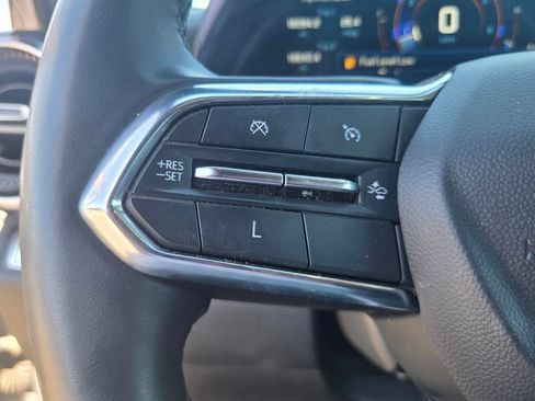 Used 2025 Chevrolet Equinox LT w/ Convenience Package II FWD image 17