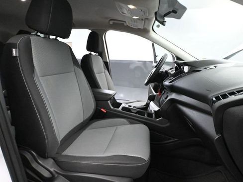 Used 2017 Ford Escape SE w/ Equipment Group 201A image 46