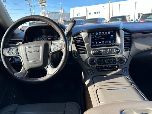 Used 2020 GMC Yukon XL Denali w/ Denali Ultimate Package image 24