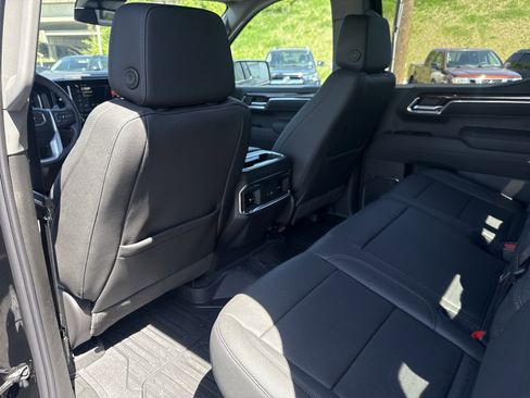 New 2026 GMC Sierra 1500 Elevation w/ Elevation Premium Package AWD/4WD image 13