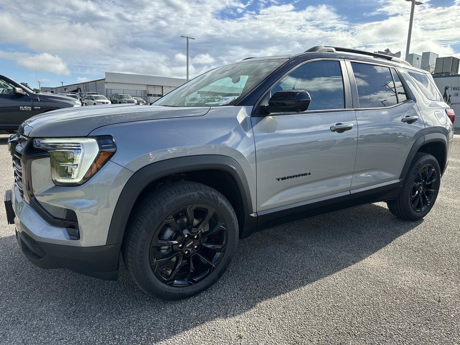 New 2027 GMC Terrain Elevation w/ Elevation Premium Package FWD image 7