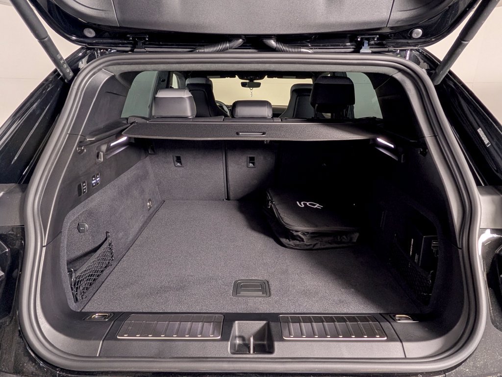 New 2026 Porsche Cayenne Turbo AWD/4WD image 17