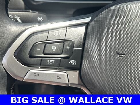 Certified 2022 Volkswagen Tiguan SE w/ Panoramic Sunroof Package image 24