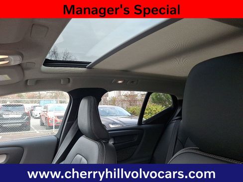 Certified 2025 Volvo XC40 B5 Ultra w/ Protection Package Premier image 14