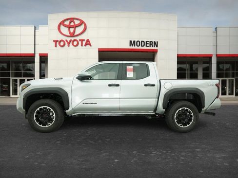 New 2026 Toyota Tacoma TRD Off-Road AWD/4WD image 13