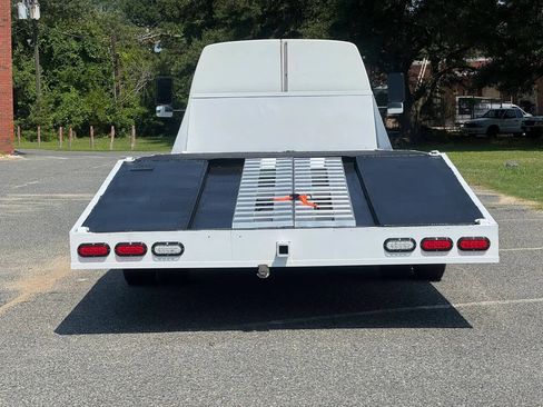 Used 2011 Ford E-450 and Econoline 450 Super Duty RWD image 4