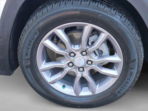 Used 2023 GMC Terrain SLT FWD image 23