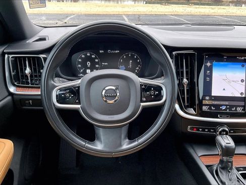 Used 2020 Volvo V60 T5 Cross Country w/ Protection Package Premier image 5