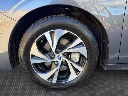 Used 2025 Subaru Legacy Premium AWD/4WD image 9
