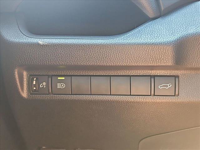 Used 2025 Toyota RAV4 XLE w/ Convenience Package FWD image 24