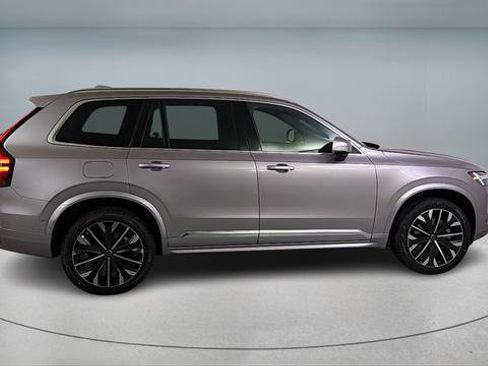New 2026 Volvo XC90 B6 Plus w/ Protection Package Premier AWD/4WD image 8