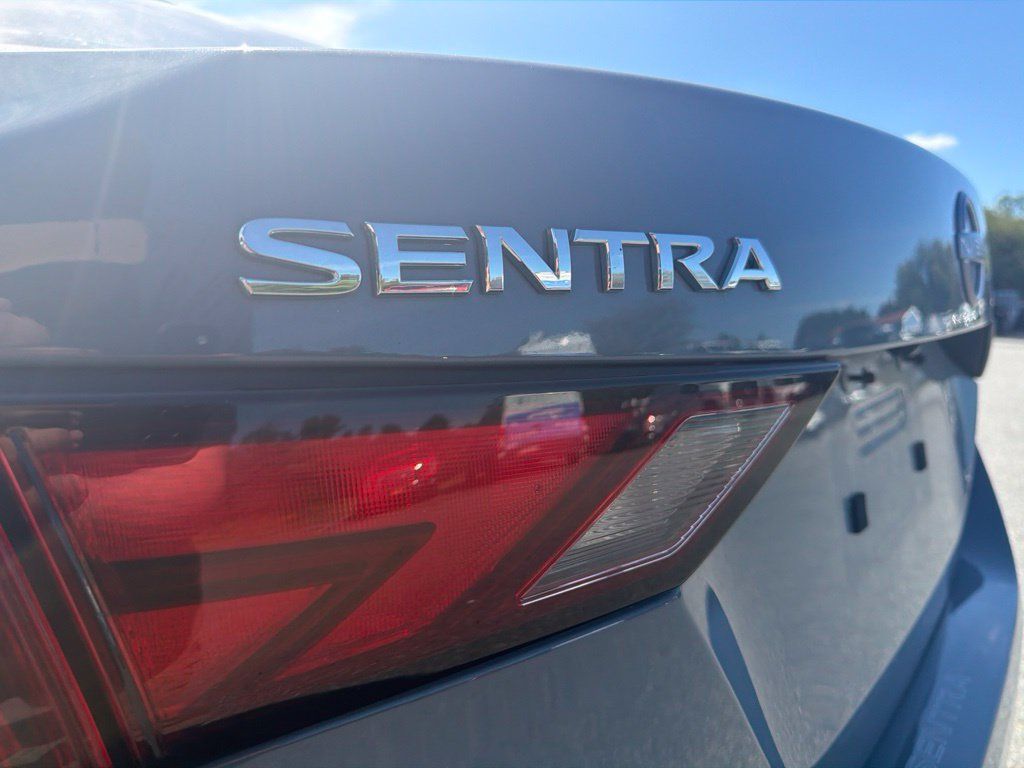 Used 2025 Nissan Sentra SV w/ All-Weather Package FWD image 6