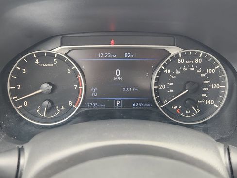 Used 2025 Nissan Altima 2.5 SR AWD/4WD image 16