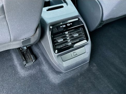 Used 2022 Volkswagen ID.4 Pro RWD image 19