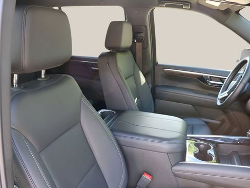 Used 2025 Chevrolet Tahoe LT AWD/4WD image 23