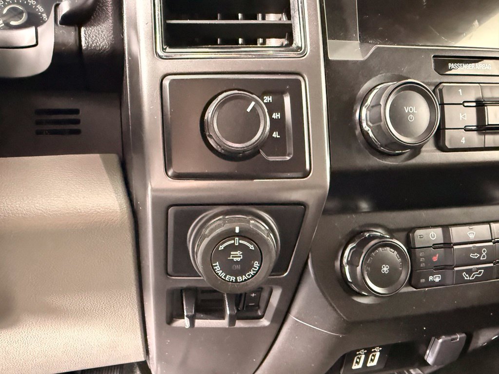 Used 2020 Ford F150 XLT w/ Equipment Group 302A Luxury AWD/4WD image 22