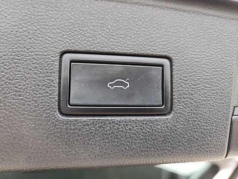 Used 2024 Volkswagen Atlas Peak Edition SEL AWD/4WD image 44