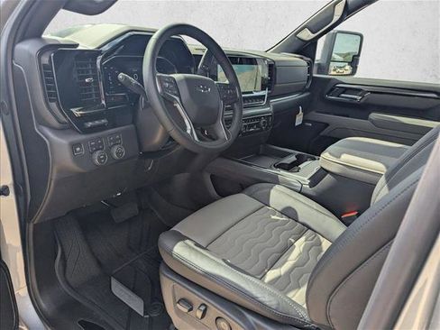 New 2026 Chevrolet Silverado 2500 ZR2 AWD/4WD image 3