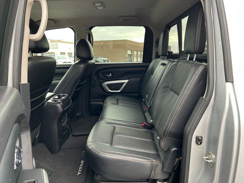 Used 2017 Nissan Titan SL image 23