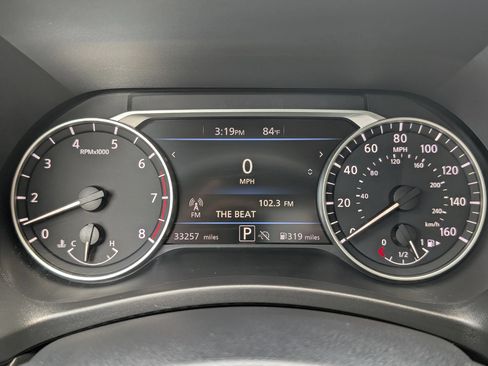 Used 2025 Nissan Sentra SR FWD image 29