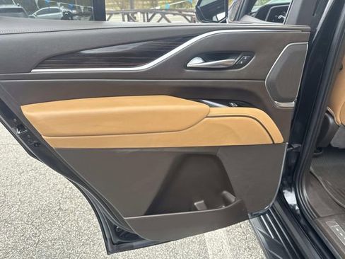 Used 2022 Cadillac Escalade Sport AWD/4WD image 18