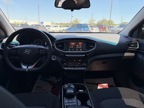 Used 2019 Hyundai Ioniq Electric FWD image 7