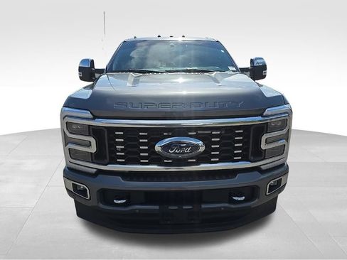 Used 2024 Ford F350 Platinum w/ FX4 Off-Road Package AWD/4WD image 8