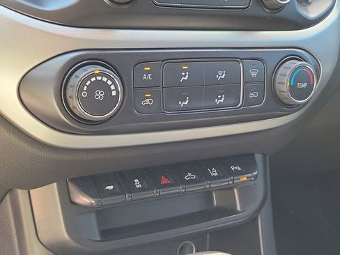 Used 2021 Chevrolet Colorado LT w/ Safety Package image 26