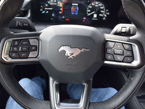 Used 2024 Ford Mustang GT Premium image 9