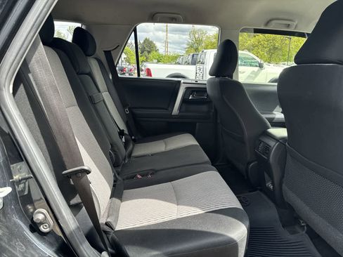 Used 2021 Toyota 4Runner SR5 AWD/4WD image 5