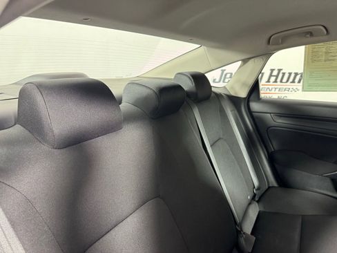 Used 2025 Honda Civic LX image 21